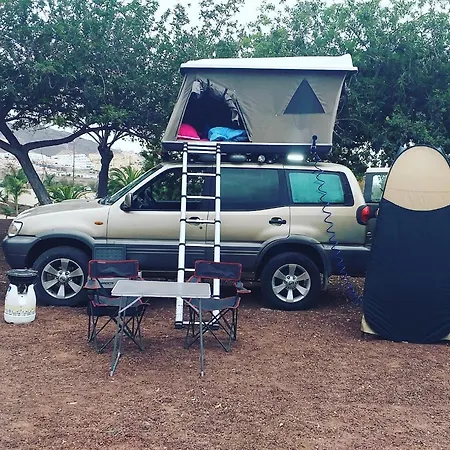 Hotel en barco Rent4x4camping Costa Adeje (Tenerife)